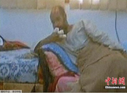 图为赛义夫被捕后的电视截图。