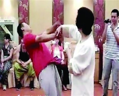 ��ѮŮ���ܡ����մ��ˡ� ̫��ȭ����С��(ͼ)