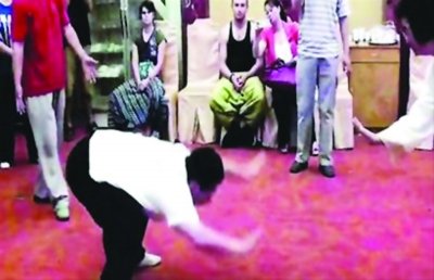 ��ѮŮ���ܡ����մ��ˡ� ̫��ȭ����С��(ͼ)