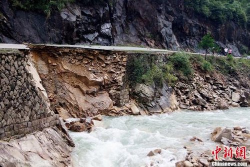 ˫̨�����5������1��ʧ�� ��س���ǿ����(ͼ)