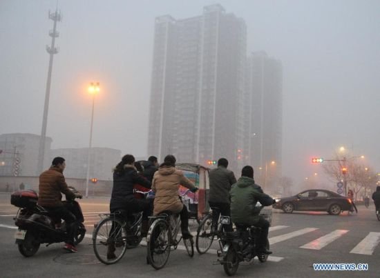 �ӱ�����������Ϯ ʯ��ׯ��������һƬ�Ұ�