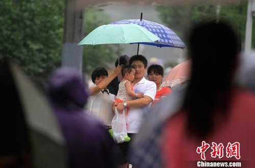 �人��÷����ӭǿ����δ��һ�ܽ�ˮ����