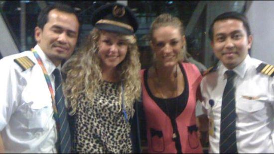 ���ϣ��Ҷ�����Ů���ѺͰ������ա�����ˣ���һ����Ӱ��ͼƬ��Դ���Ĵ�����ý�壩 